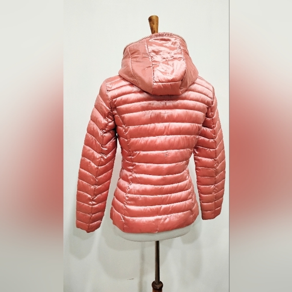 LIGHTWEIGHT PEARLIZED PUFFER HOODIE NWOT - Picture 3 of 11